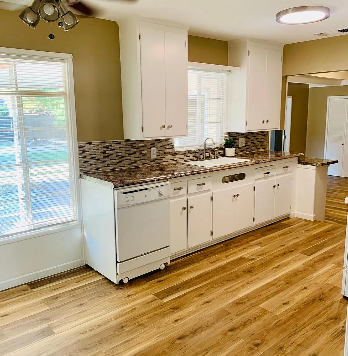 2 bed, 1314 sqft, $2,250 — Photo 3