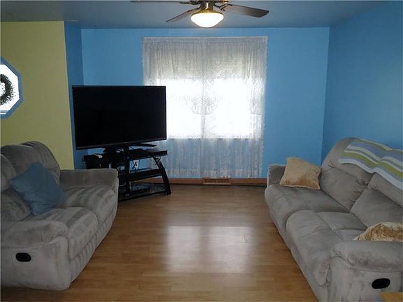 4th image of 108 Wyndmere Dr