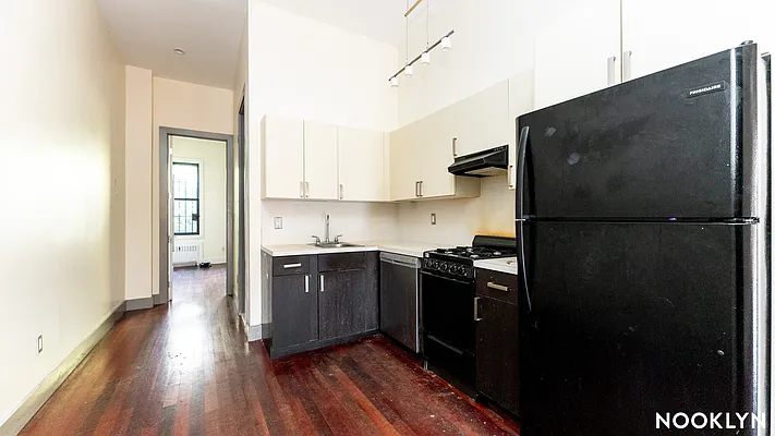 Rented by Nooklyn NYC LLC | media 8