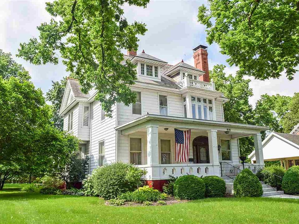 818 Washington St, Pekin, IL 61554 Zillow