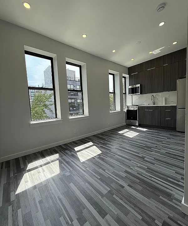 1st image of 409 Grand St #3F