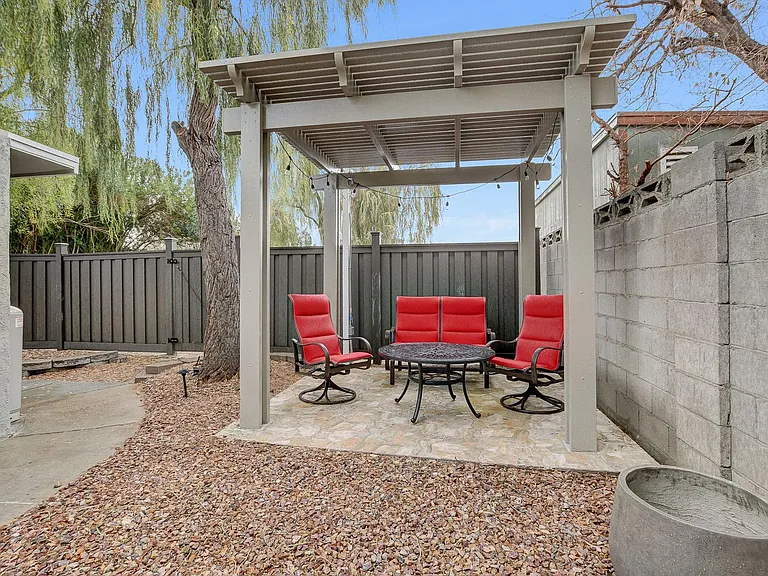 3916 Vegas Dr #1-A — Photo 39