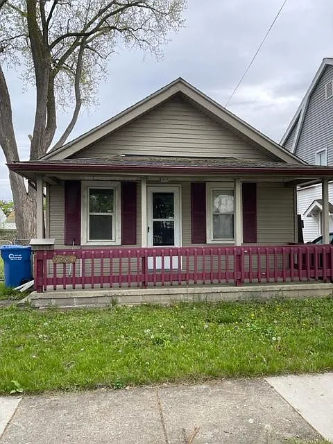 7220 Cadillac Ave photo 1
