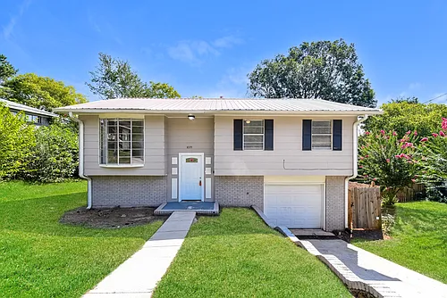 1035 Barclay Dr Photo 1
