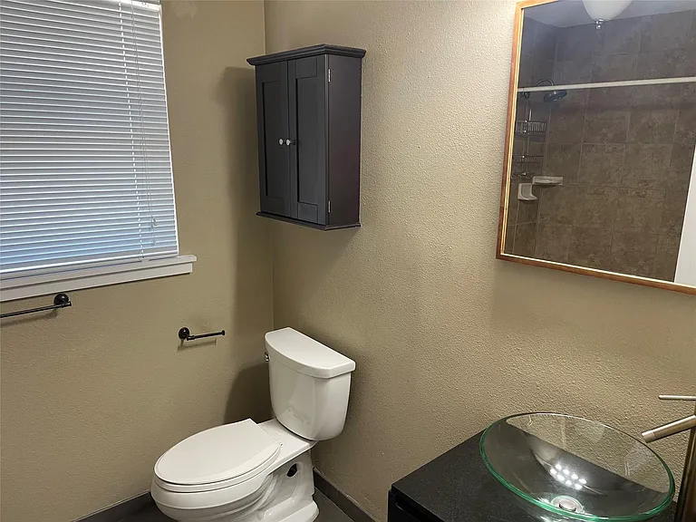 1122 N Zang Blvd #201 — Photo 13
