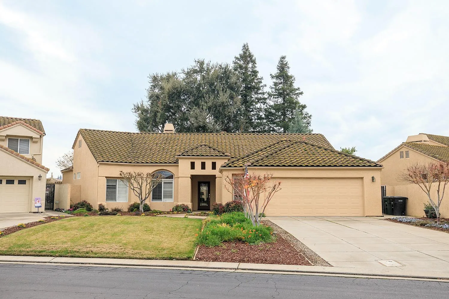 2304 Belsera Dr photo 1