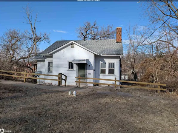 722 Market St, Burlington, IA 52601