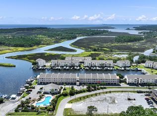 2421 Beachview Dr APT A19, Ocean Springs, MS 39564