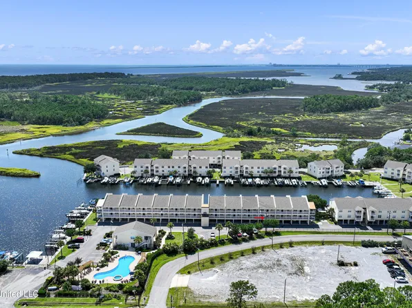 2421 Beachview Dr APT A19, Ocean Springs, MS 39564