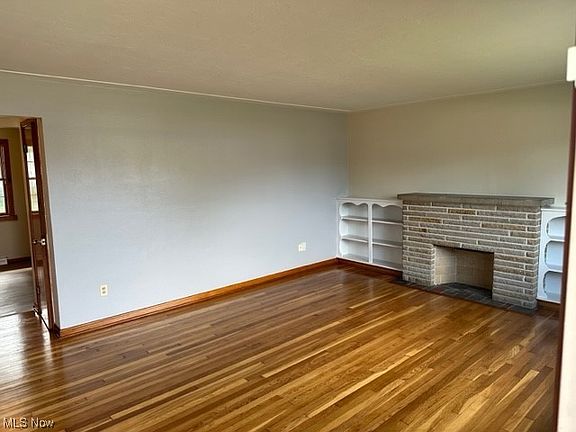 2nd image of 1605 W 40th St