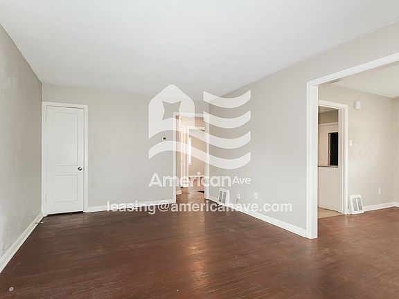 920419_003_living_room_13672940.jpg
