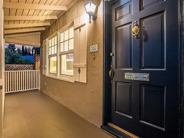 380 Wilton Ave — Photo 27