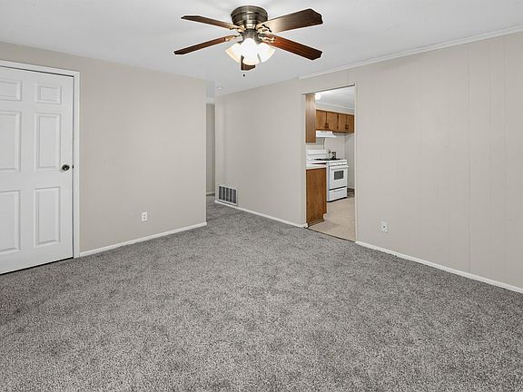 3rd image of 7807 Morris Dr