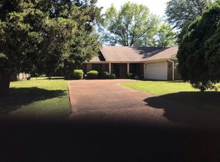 715 Centennial Dr, Greenwood, MS 38930