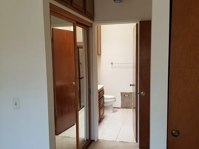 8328 Regents Rd #3J — Photo 9