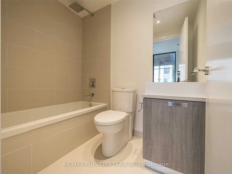 246 Logan Ave #309 — Photo 11
