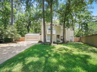 4 Green Blade Ln, Spring, TX 77380