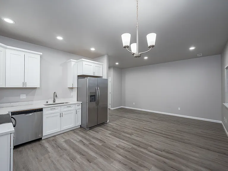 9646 Goodrich Rd SE #A-B — Photo 6