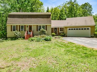90 Lovers Ln, Gorham, ME 04038
