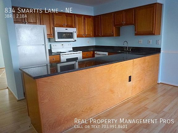 3rd image of 834 Smartts Ln NE #Ne