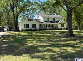705 Lakeshore Dr, Bennettsville, SC 29512