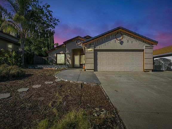 2nd image of 5104 Toyon Court