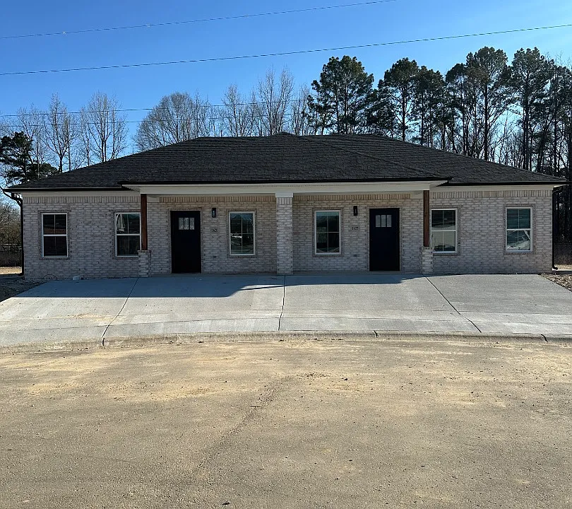 1620 Crestwood Dr