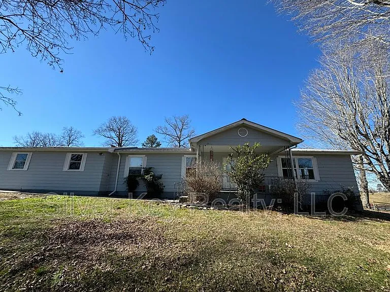 2955 Oakland Rd — Photo 1