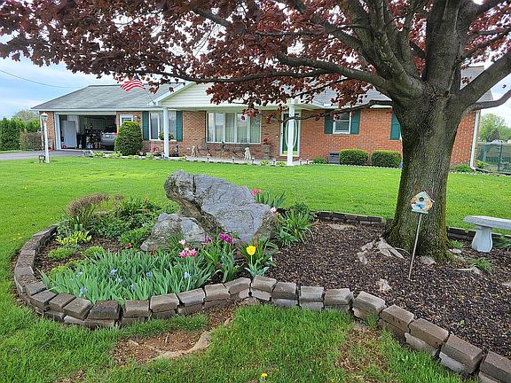 2nd image of 2258 Newville Rd