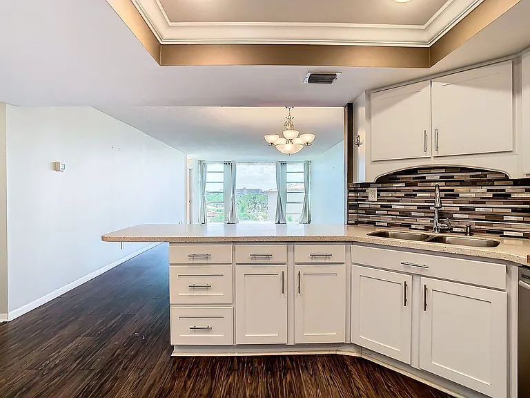 7400 Sun Island Dr #503 — Photo 12