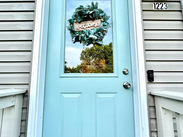 1223 Shore Dr, Colonial Beach, VA 22443