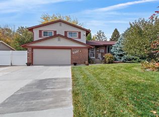 6327 S Teller Ct, Littleton, CO 80123