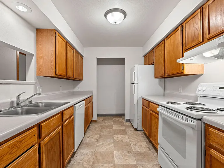 Chestnut Ridge Apartments — Photo 5
