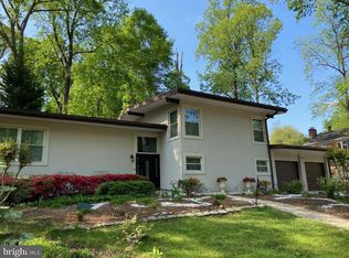 900 Azalea Dr, Rockville, MD 20850