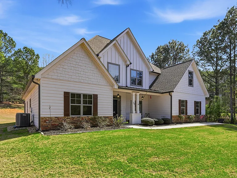 34 Brittany Way — Photo 3