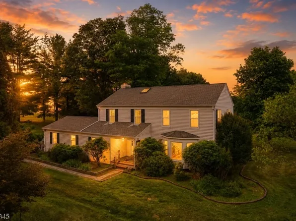 102 Robin Way, Readington Twp., NJ 08853