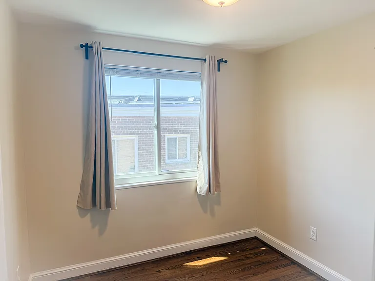 5027 Sargent Rd NE — Photo 17