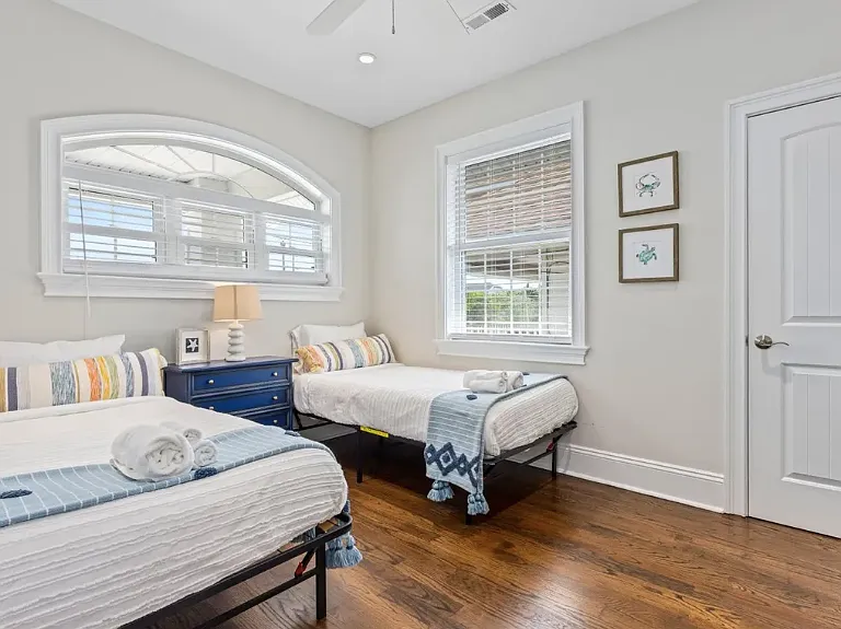 54 Wesley Rd #B — Photo 11