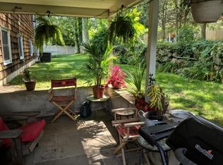 3 Perry Pl, Riverside, CT 06878