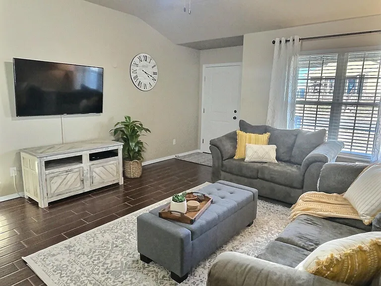 2326 S Joplin Ave — Photo 1
