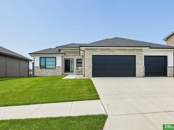 19907 Cottonwood St, Gretna, NE 68028