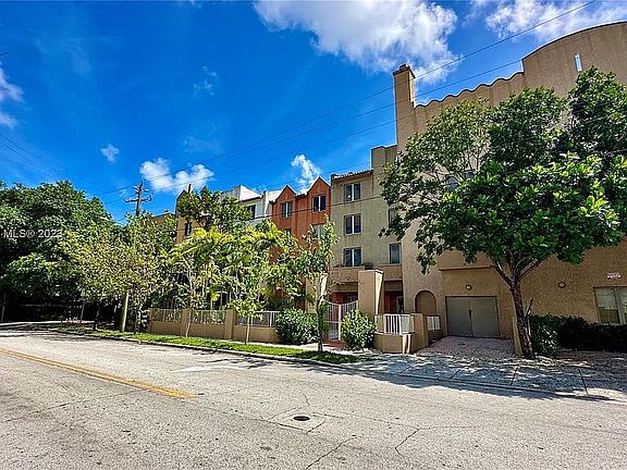 2nd image of 2630 SW 28th St Suite 31
