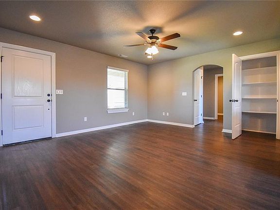5th image of 931 Seabiscuit Dr