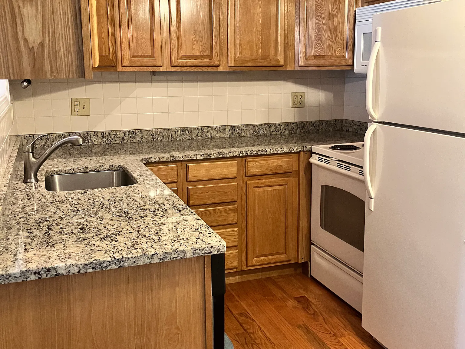 1 bed, 583 sqft, $1,900 — Photo 3