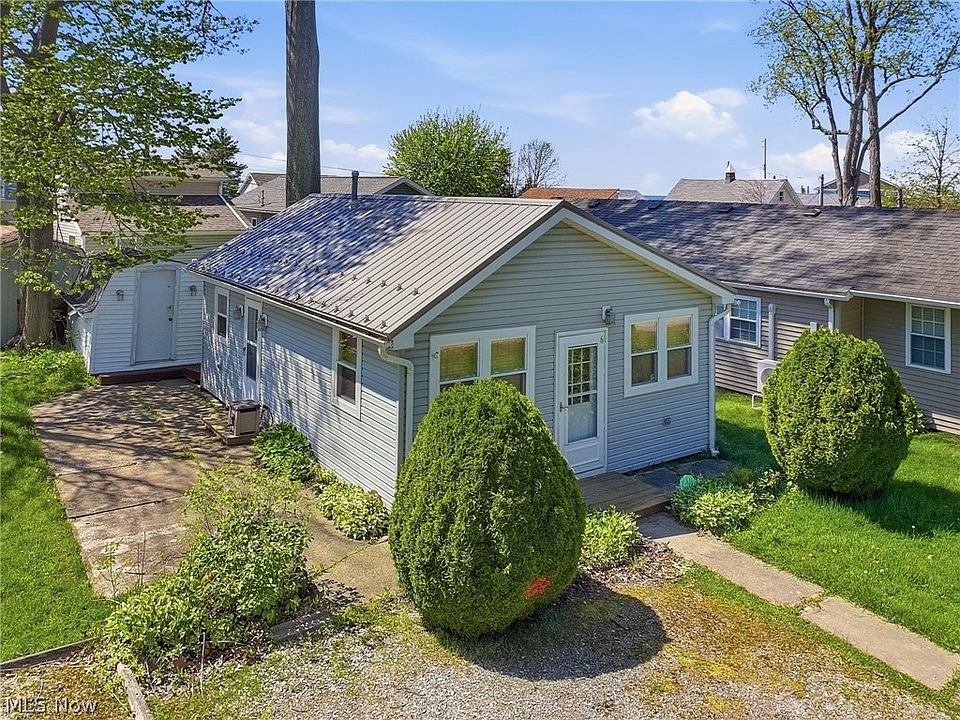 1st image of 5755 Lake Rd W #6