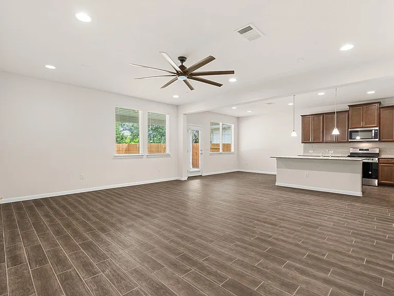 4512 Arques Ave — Photo 6