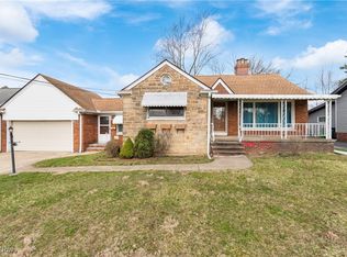 37 Greencroft Rd, Bedford, OH 44146
