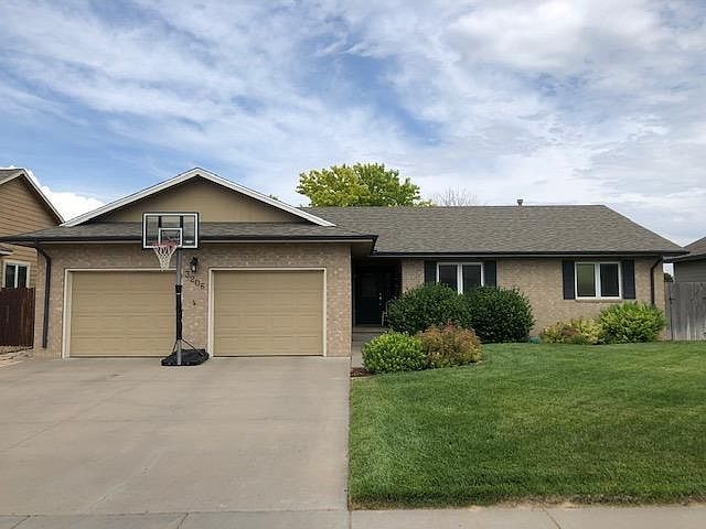 1st image of 3206 Yellowstar St