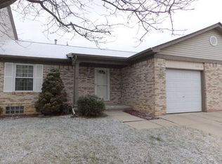 14816 Paris Ct, Allen Park, MI 48101