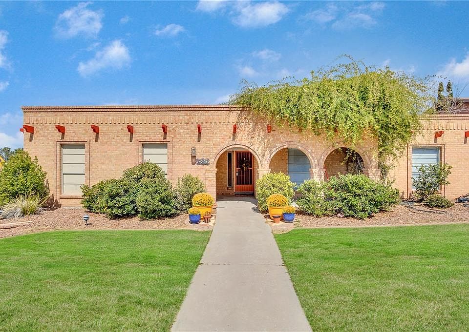 1st image of 6853 La Cadena Dr